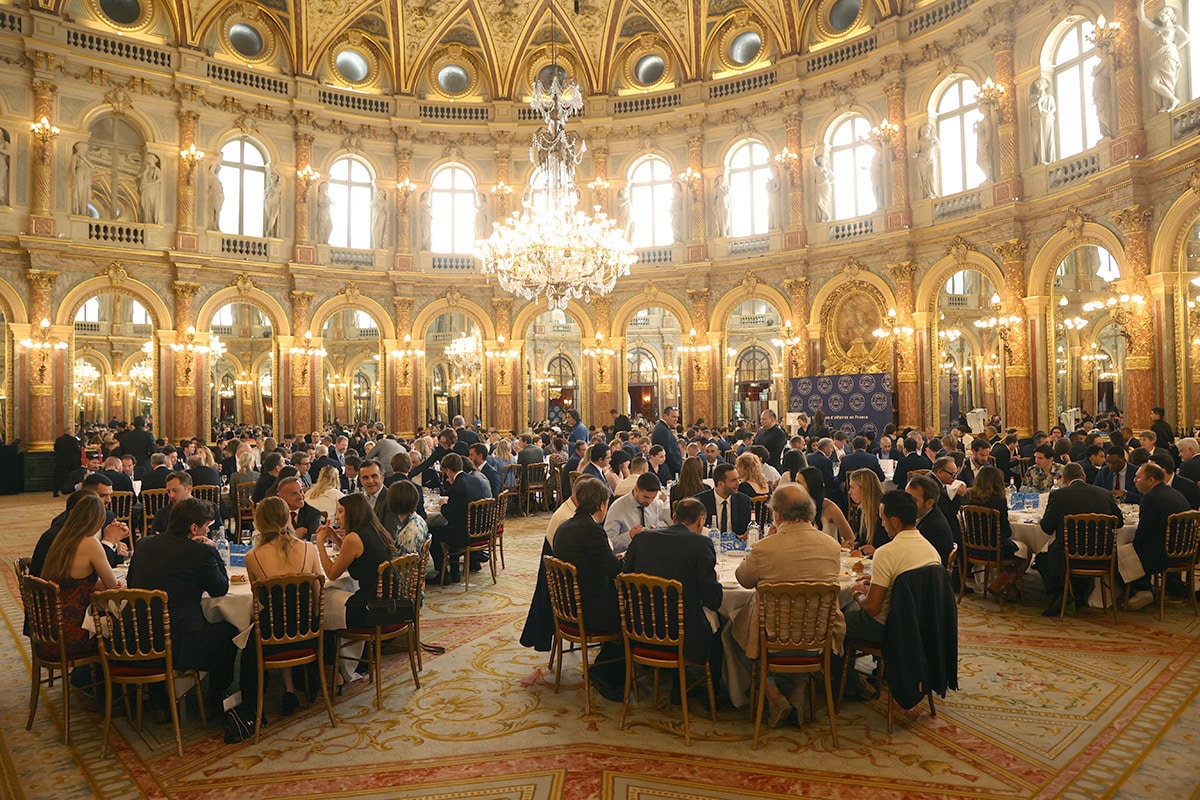 Zoom on Chinese Business Club