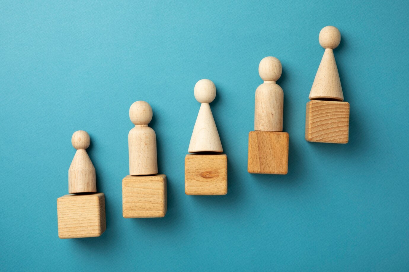 Why is user loyalty more important than growth in 2025?