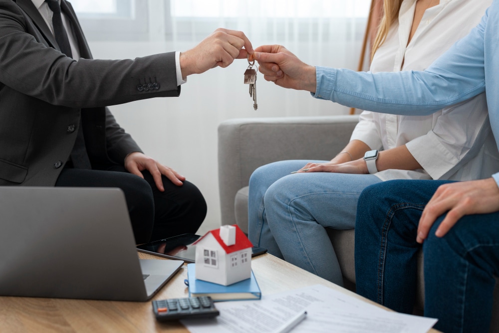 Change of course: develop your borrower insurance!