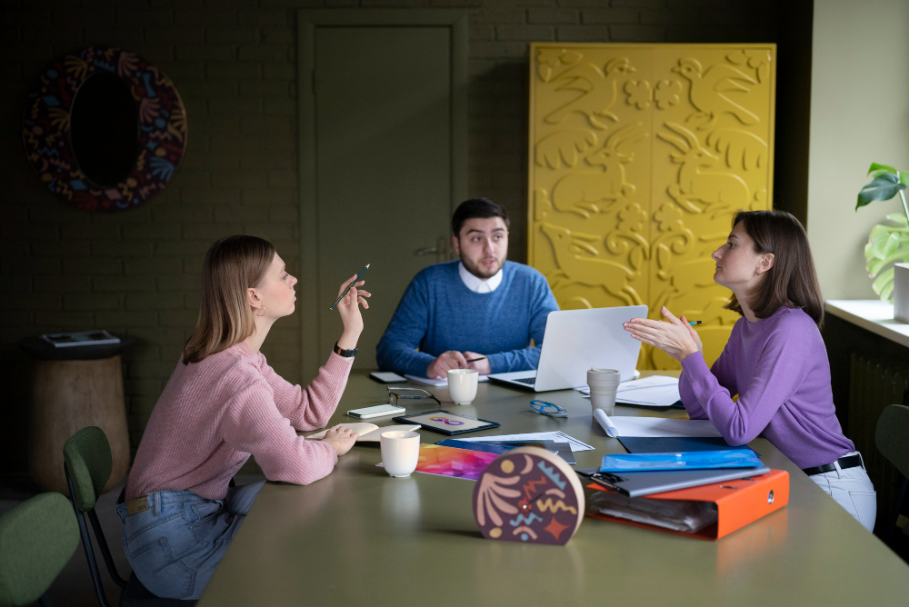Bring out a corporate culture where everyone transmits beyond their post