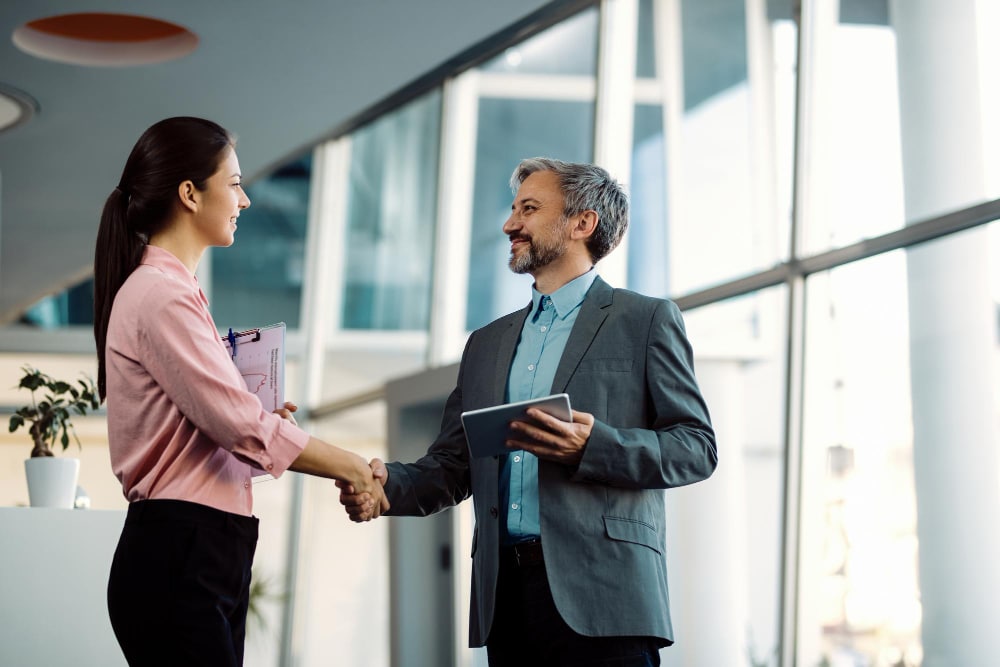 Digital minimalism: how to lighten attendance strengthens attention to each prospect
