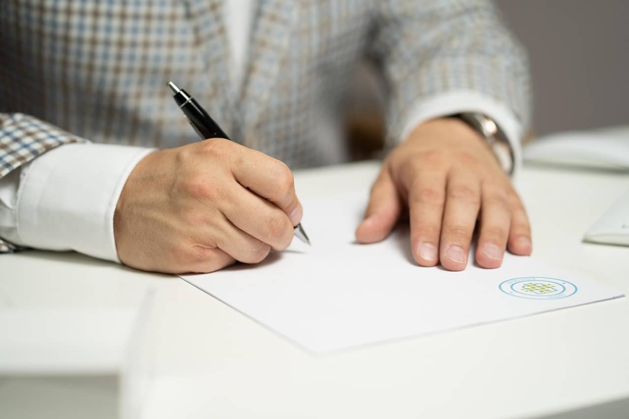 Creation of a EURL in 2025: all about legal announcements