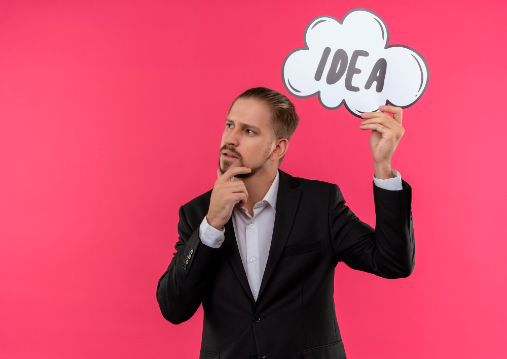 The art of wandering: when detours and creative boredom nourish corporate ideas