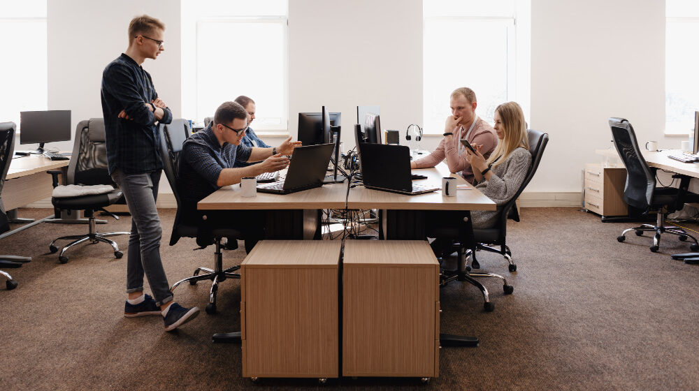Open spaces: when the modern office confronts reality