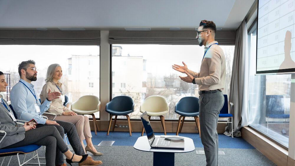 Why seminars have become essential for entrepreneurs: a breath, a step back, a strategy