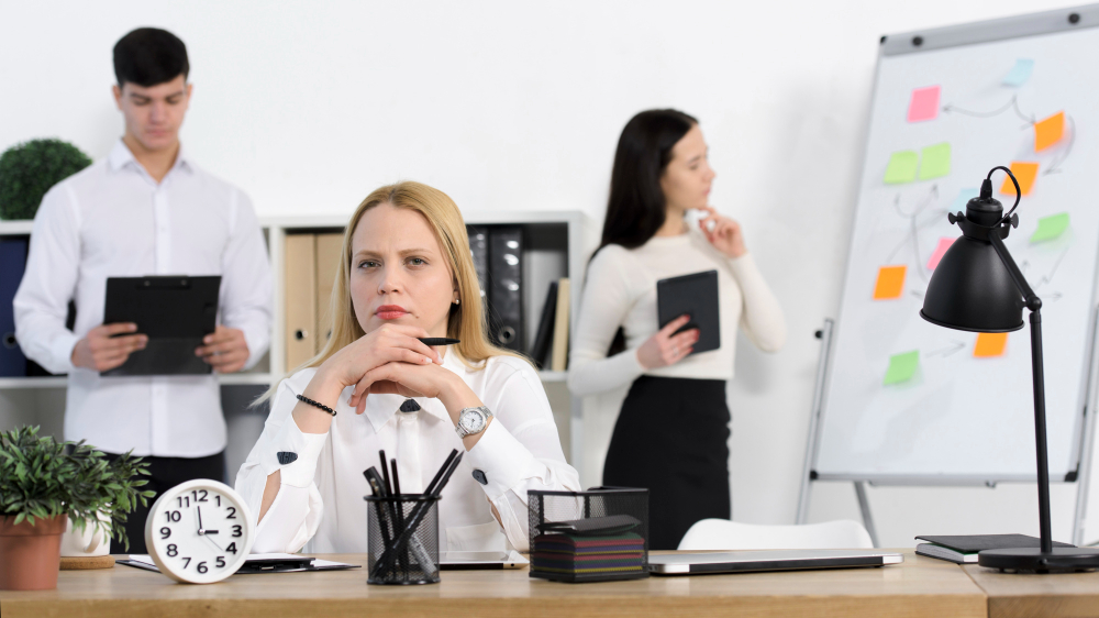 Preparing organizations for the professions and challenges of tomorrow: the silent urgency of businesses