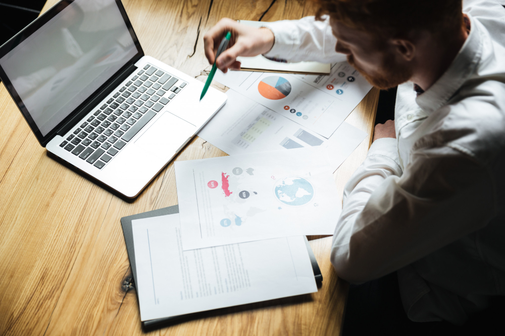 Rational analysis or entrepreneurial instinct: the manager's dilemma