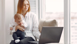 Entrepreneurship and motherhood: the big invisible gap of “Mumpreneurs”
