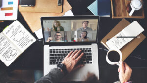 Corporate culture: building a strong identity in the era of hybrid teleworking
