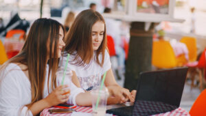 Local marketing in France: figures & trends