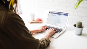 Understanding A/B Testing on Facebook: The Journalistic Guide to Stop Guessing and Start Converting