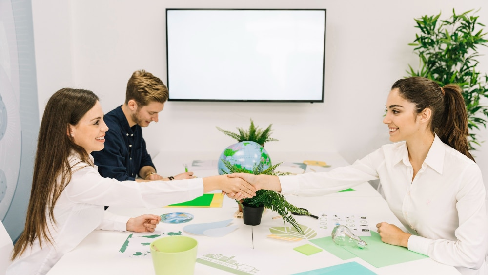 Digital sobriety and CSR: reducing the carbon footprint of your company while transforming the CSR approach into a lever for customer and HR attraction