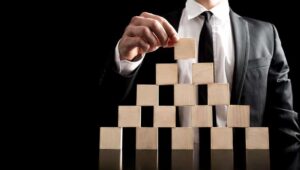 Is the hierarchy in the company an obstacle to its development?