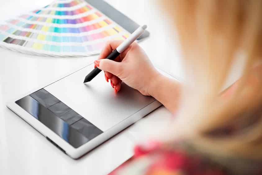 What are the basic principles for creating a logo?